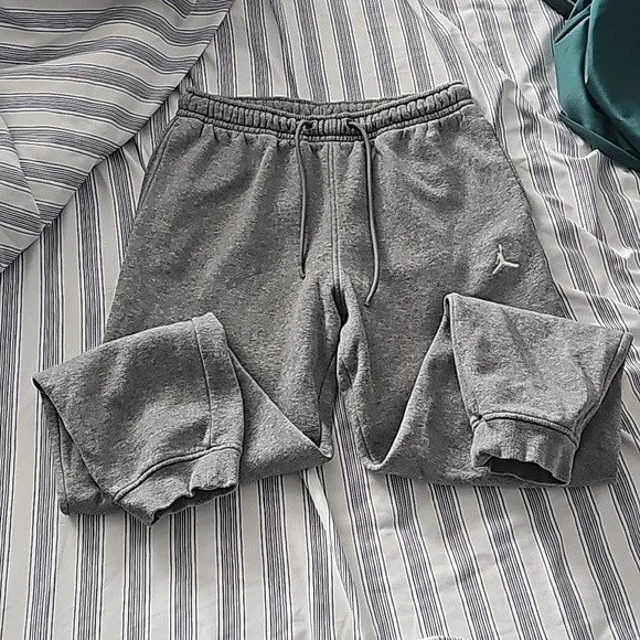 Jordan sweatpants - Picture 1 of 4
